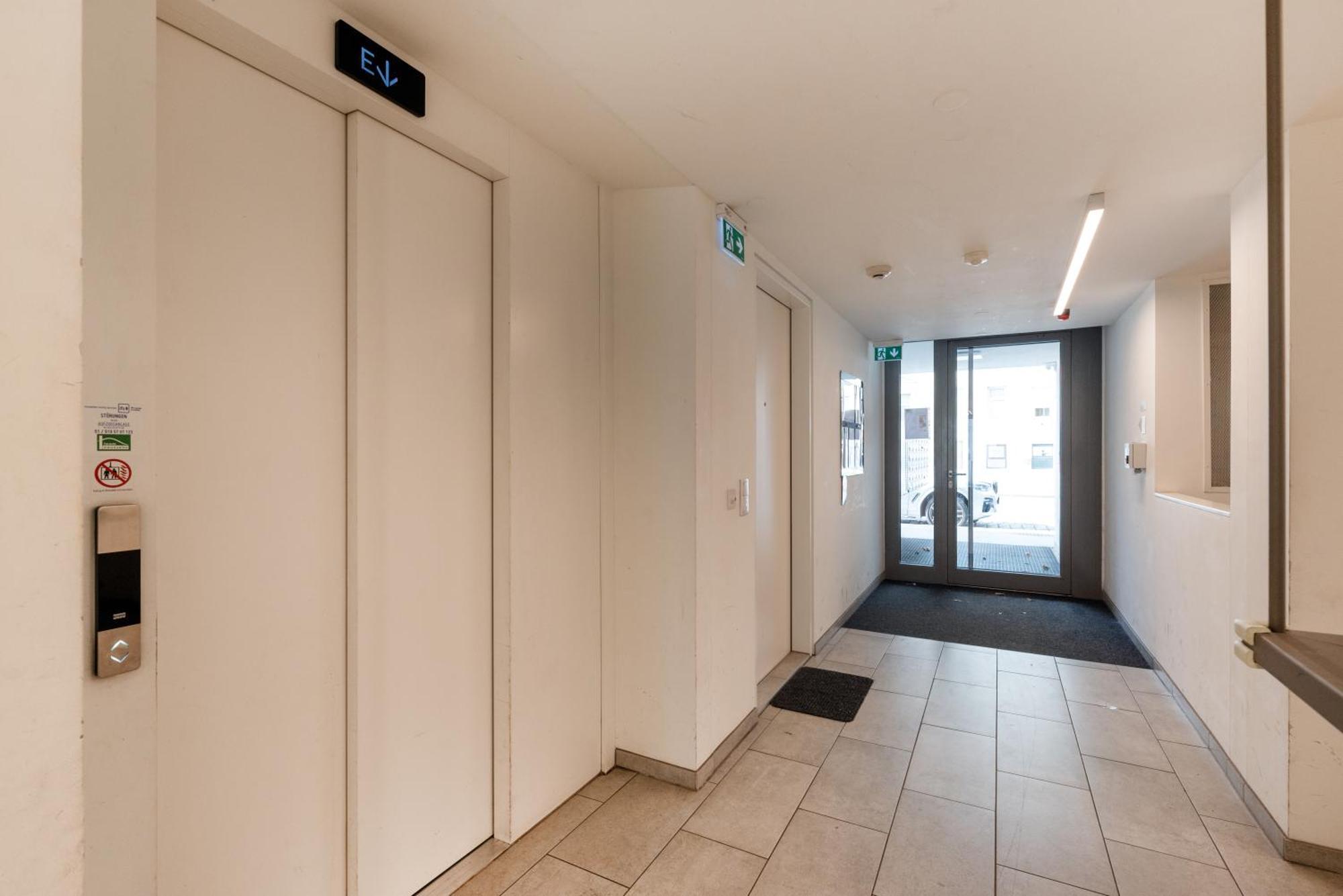 Apartment Mit Traumhafter Dachterrasse & Weitblick Виена Екстериор снимка