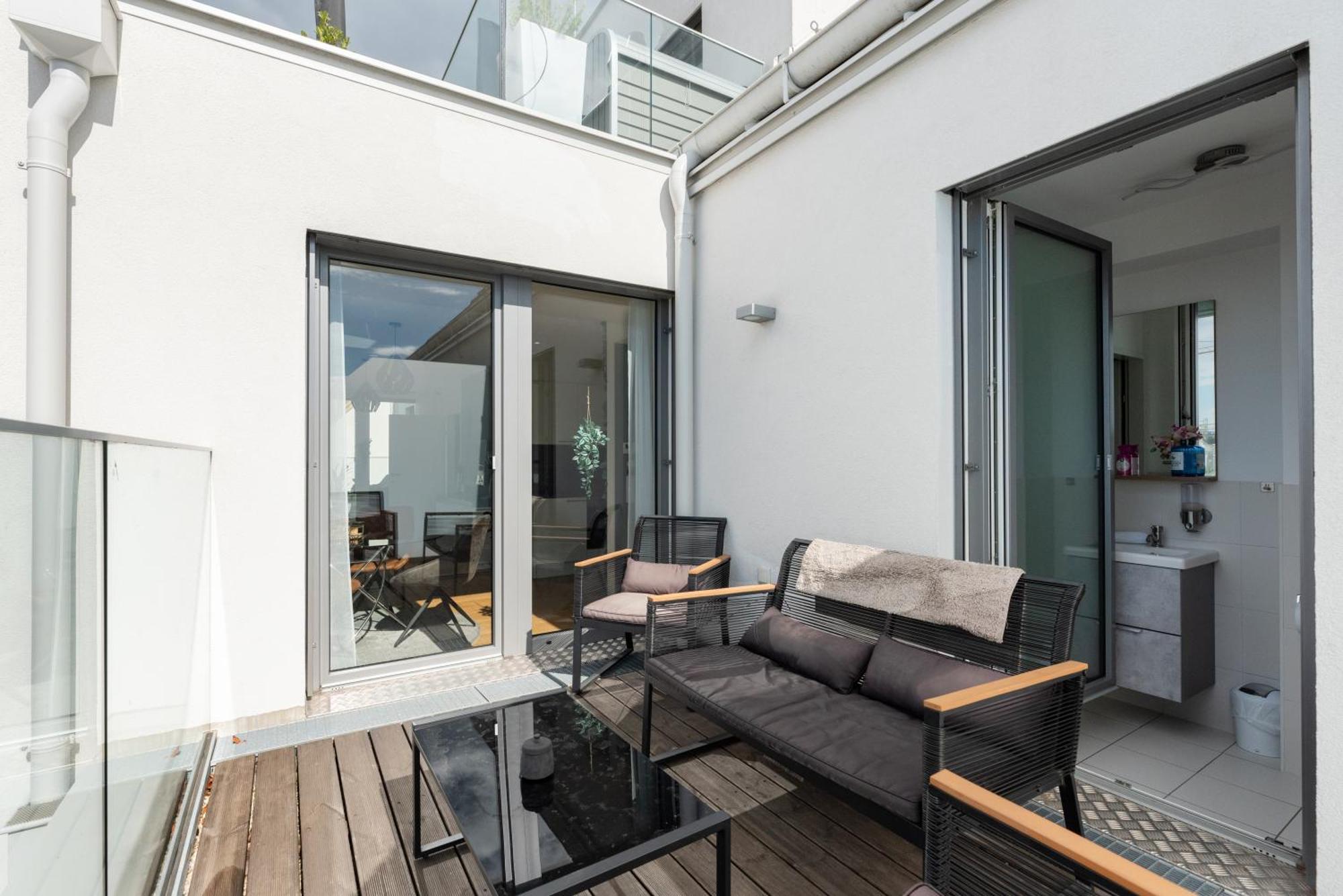 Apartment Mit Traumhafter Dachterrasse & Weitblick Виена Екстериор снимка