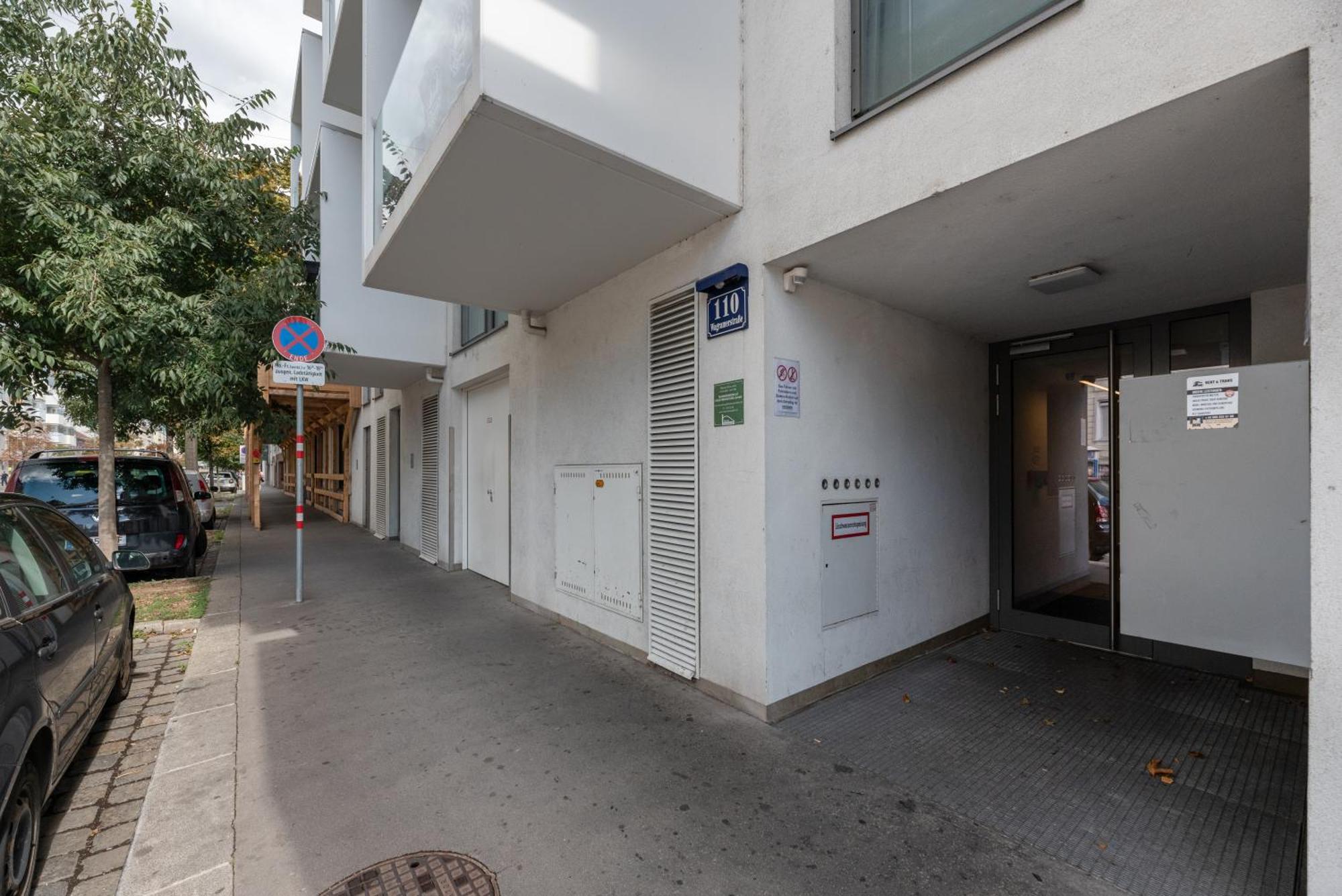 Apartment Mit Traumhafter Dachterrasse & Weitblick Виена Екстериор снимка