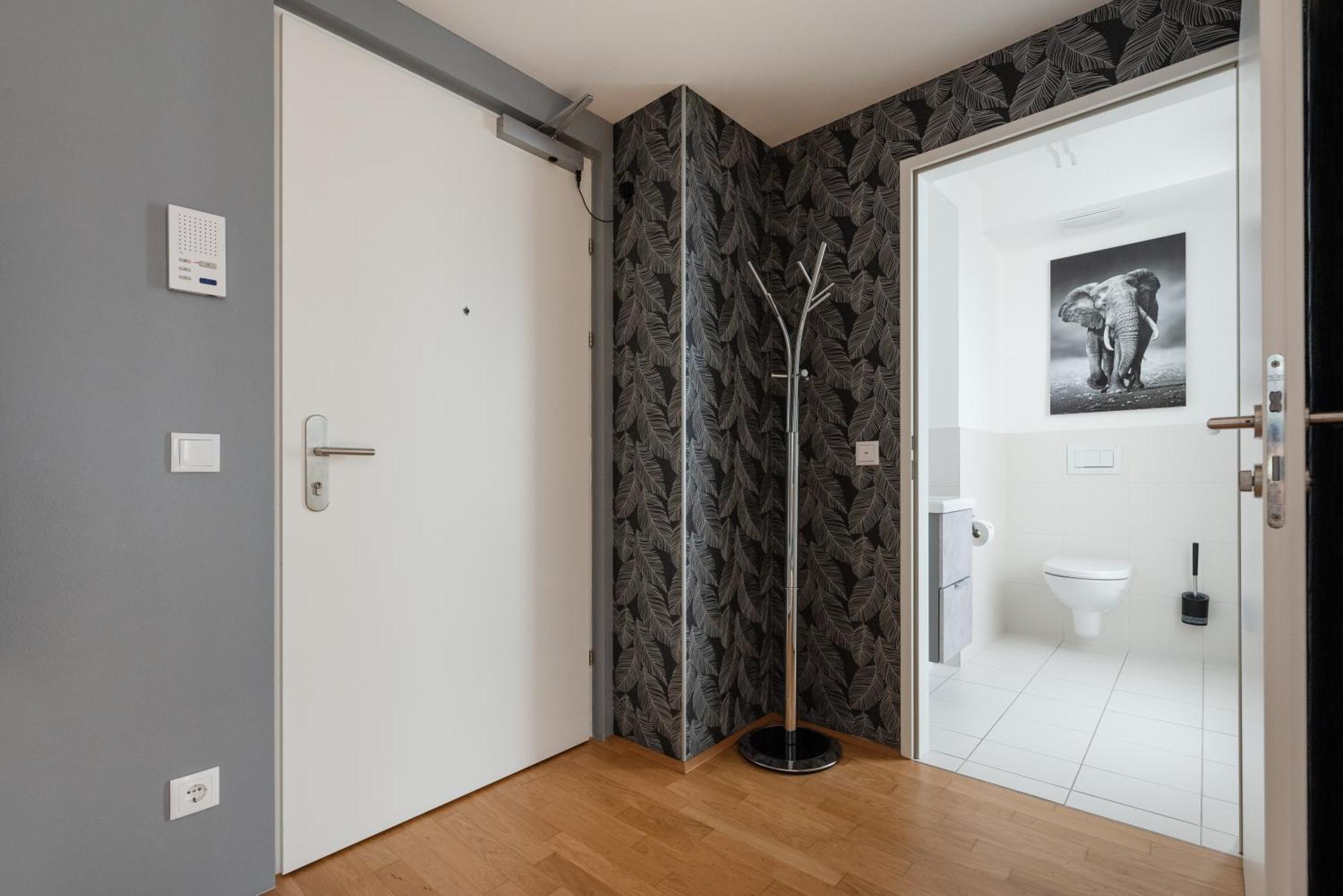 Apartment Mit Traumhafter Dachterrasse & Weitblick Виена Екстериор снимка