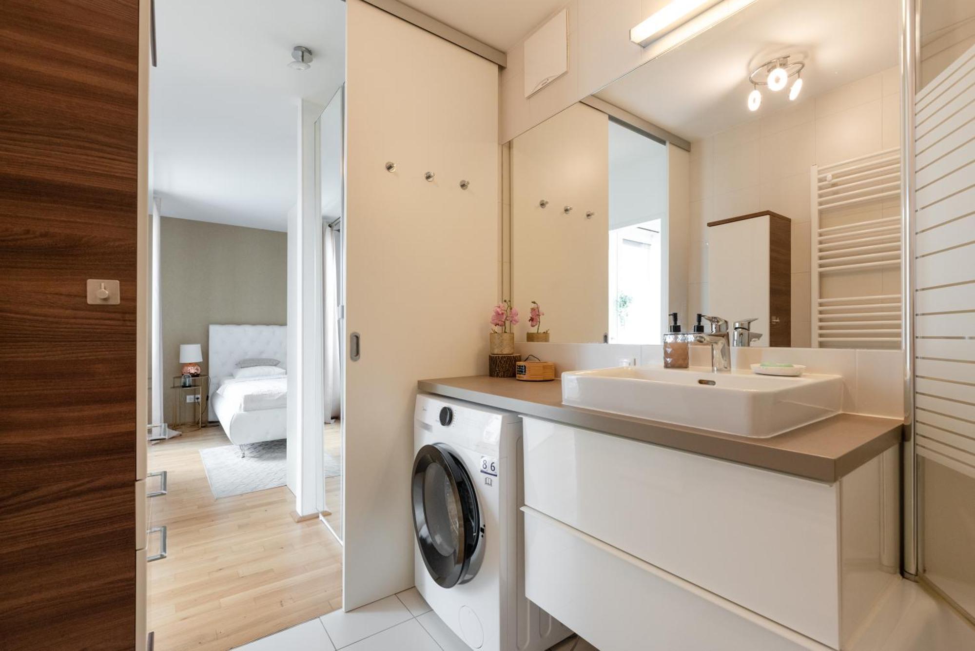 Apartment Mit Traumhafter Dachterrasse & Weitblick Виена Екстериор снимка