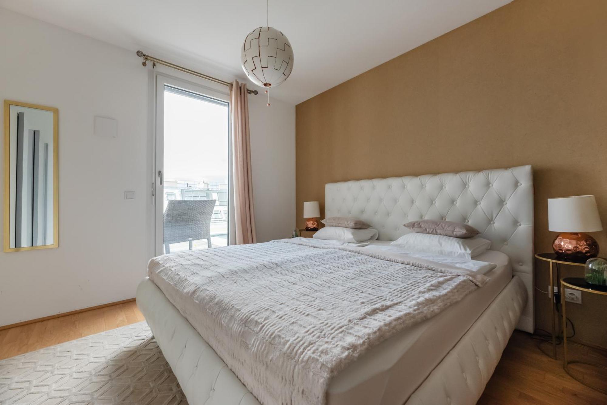 Apartment Mit Traumhafter Dachterrasse & Weitblick Виена Екстериор снимка