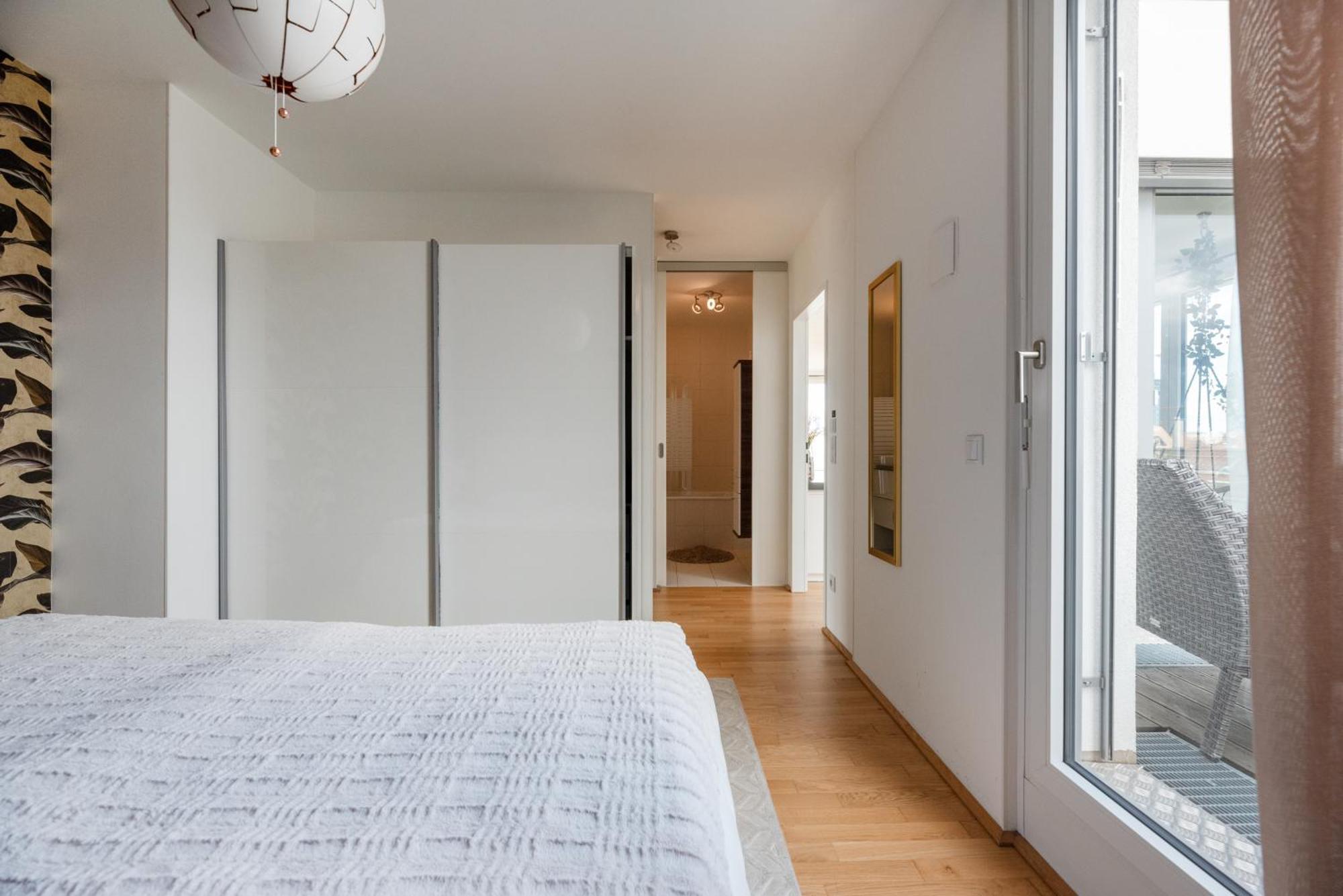 Apartment Mit Traumhafter Dachterrasse & Weitblick Виена Екстериор снимка