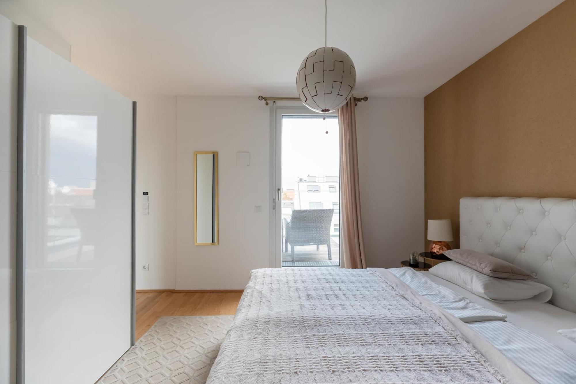Apartment Mit Traumhafter Dachterrasse & Weitblick Виена Екстериор снимка